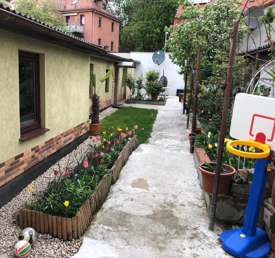 Bungalow Near By Playmobil And Fair Nuremberg Цирндорф Экстерьер фото